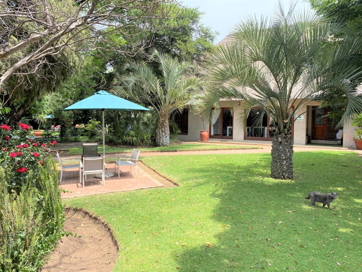 Safari Club Guest Lodge Or Tambo International Airport Kempton Park Exterior foto